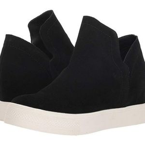 ISO Steve Madden Wrangle Sneaker Size 8